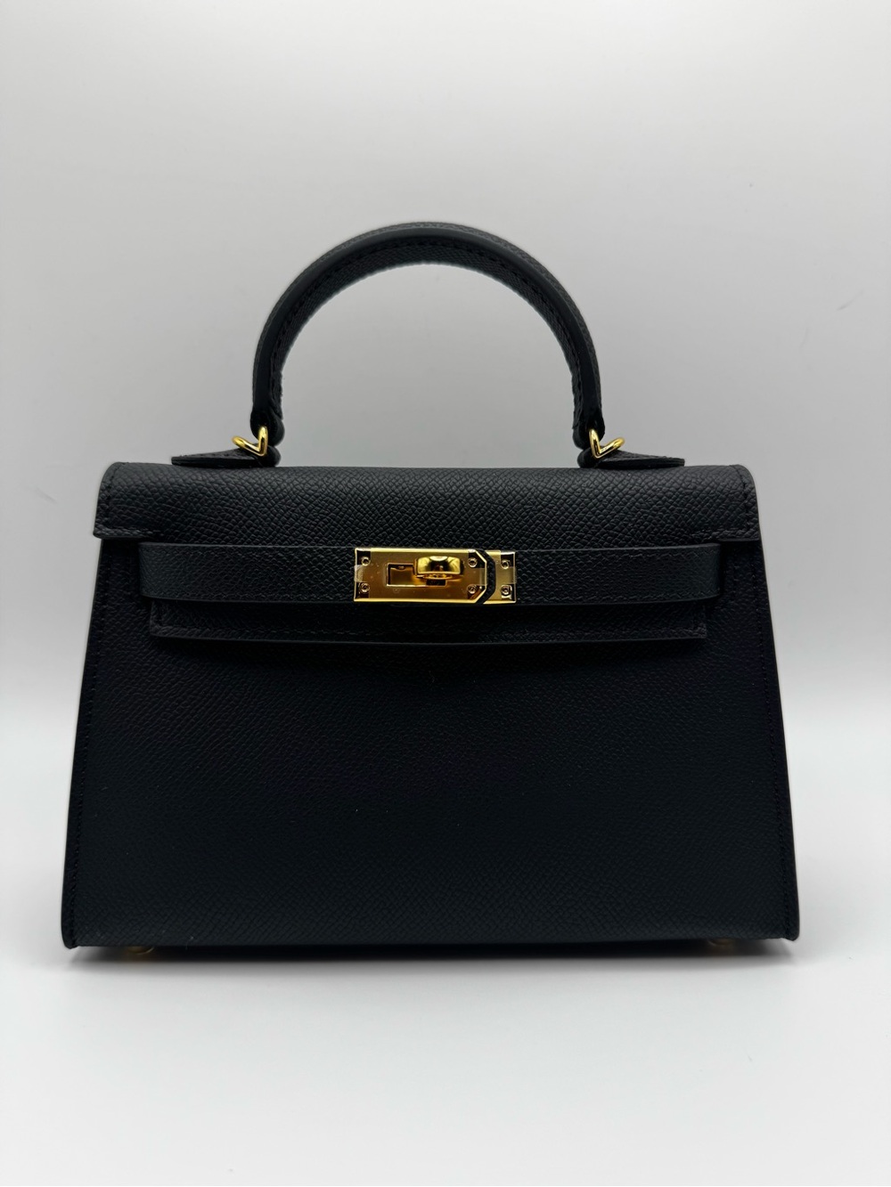 The Kinsley 19 - Noir